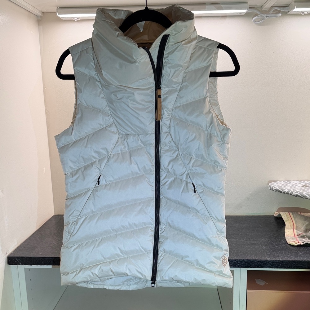 Indygena Women's White Puffer Vest